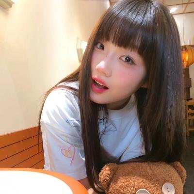 地铁女孩