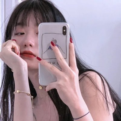 女孩向前冲